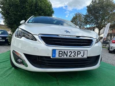 Carro usado Peugeot 308 1.2 PureTech Allure J17 Gasolina