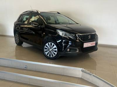 Carro usado Peugeot 2008 1.6 e-HDi Allure 2-Tronic Diesel