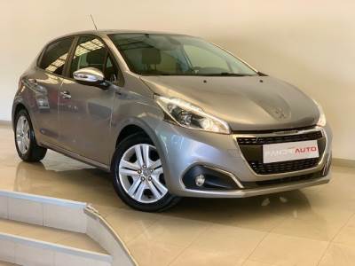 Carro usado Peugeot 208 1.2 PureTech Signature Gasolina