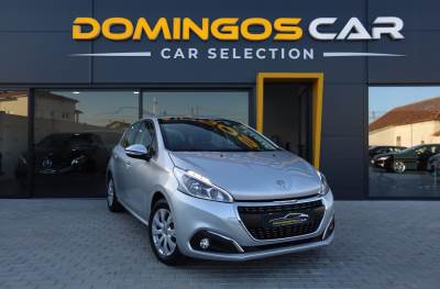 Carro usado Peugeot 208 1.2 PureTech Signature Gasolina