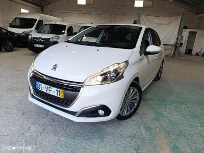 Carro usado Peugeot 208 1.2 PureTech Signature Gasolina