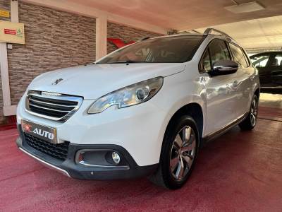 Carro usado Peugeot 2008 1.2 PureTech Allure Gasolina