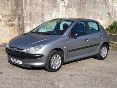 Carro usado Peugeot 206 1.1 Look Gasolina