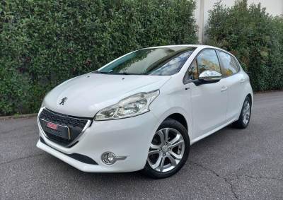 Carro usado Peugeot 208 1.2 PureTech Style Gasolina