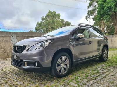 Carro usado Peugeot 2008 1.5 BlueHDi Signature Diesel