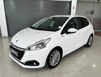 Peugeot 208 1.5 BlueHDi Signature