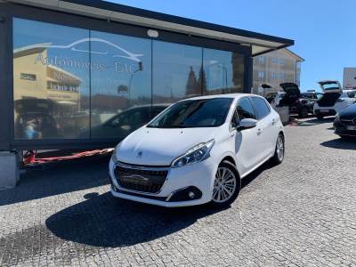 Carro usado Peugeot 208 1.5 BlueHDi Signature Diesel