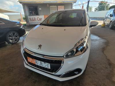 Carro usado Peugeot 208 1.5 BlueHDi Signature Diesel