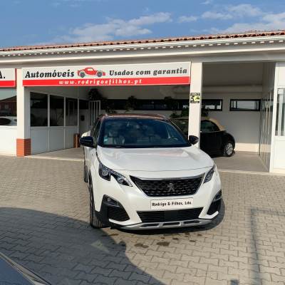 Carro usado Peugeot 3008 1.6 Hybrid4 Allure Pack e-EAT8 Híbrido (Gasolina)