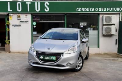 Carro usado Peugeot 208 1.2 VTi Active Gasolina