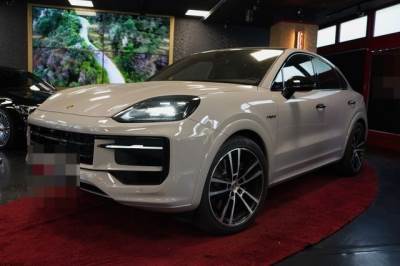 Carro usado Porsche Cayenne E-Hybrid Coupe Pano Memória Chron Base Híbrido (Gasolina)