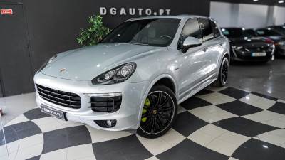 Carro usado Porsche Cayenne S E-Hybrid Platinum Edition Híbrido (Gasolina)