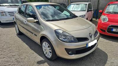 Carro usado Renault Clio 1.2 16V Confort Gasolina