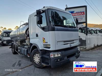 Pesado usado Renault 420 dci 4x2  cisterna alimentar retarder  Diesel