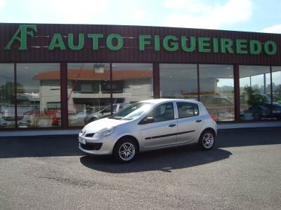 Carro usado Renault Clio 1.2 16V Confort Gasolina