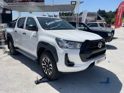 Carro usado Toyota Hilux 2.4 D-4D 4WD CD CM Diesel