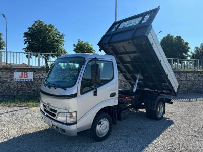 Comercial usado Toyota  Dyna 3.0D4-D 144CV Tri-Basculante AC 98.000Kms Diesel