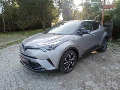 Carro usado Toyota C-HR 1.8 Hybrid Exclusive Híbrido (Gasolina)