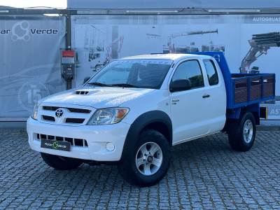 Carro usado Toyota Hilux 2.5 D-4D 4WD CS Diesel