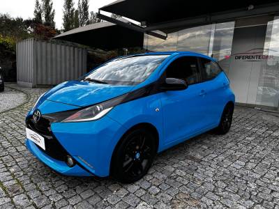 Carro usado Toyota Aygo 1.0 X-Play Plus+X-Touch Gasolina