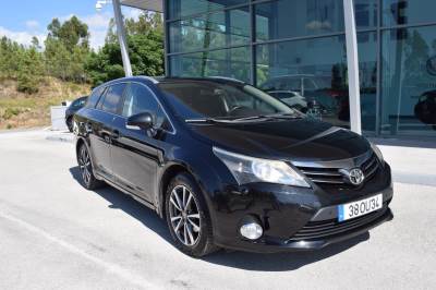 Carro usado Toyota Avensis SW 2.0 D-4D Luxury+Navi Diesel