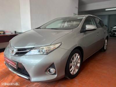 Carro usado Toyota Auris 1.33 VVT-i Comfort+J16 Gasolina