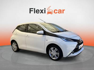 Carro usado Toyota Aygo 1.0 X-Play Gasolina