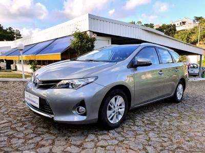 Carro usado Toyota Auris Touring Sports 1.8 VVT-i HSD Comfort Gasolina