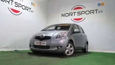 Carro usado Toyota Yaris 1.0 VVTI Gasolina