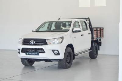 Carro usado Toyota Hilux 2.4 D-4D 2WD CD Diesel