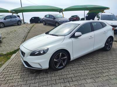 Carro usado Volvo V40 2.0 D2 R-Design Diesel