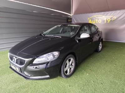 Carro usado Volvo V40 2.0 D2 Momentum Diesel