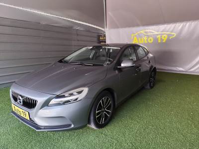 Carro usado Volvo V40 2.0 D3 Momentum Geartronic Diesel