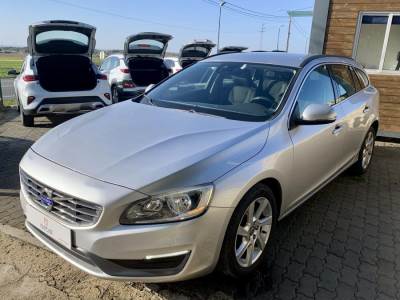 Carro usado Volvo V60 2.0 D4 Momentum 181Cv Diesel