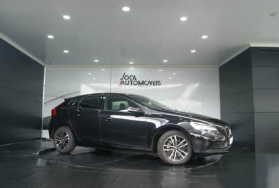 Carro usado Volvo V40 2.0 D3 Momentum Diesel