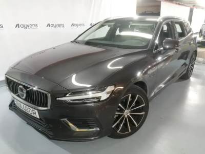 Carro usado Volvo V60 2.0 T6 AWD TE Essential Híbrido (Gasolina)