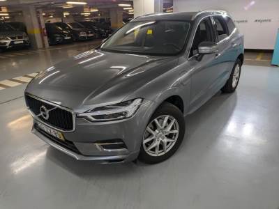 Carro usado Volvo XC 60 2.0 T8 PHEV Momentum AWD Híbrido (Gasolina)