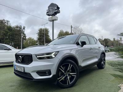 Carro usado Volvo XC 40 1.5 T5 PHEV R-Design Híbrido (Gasolina)