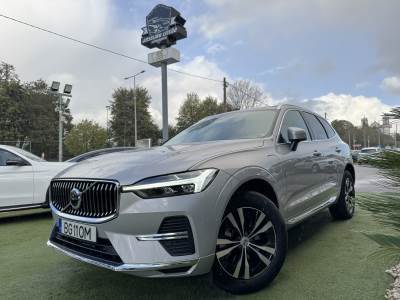 Carro usado Volvo XC 60 2.0 T6 PHEV Core AWD Híbrido (Gasolina)