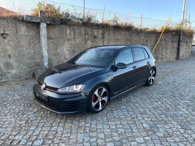 Carro usado VW Golf 2.0 TSi GTi DSG Gasolina